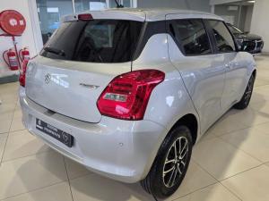 Suzuki Swift 1.2 GLX auto - Image 7