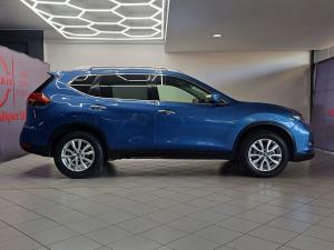 Nissan X-Trail 2.5 4x4 Acenta Tech - Image 3
