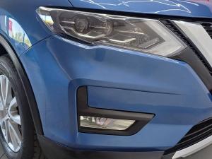 Nissan X-Trail 2.5 4x4 Acenta Tech - Image 9