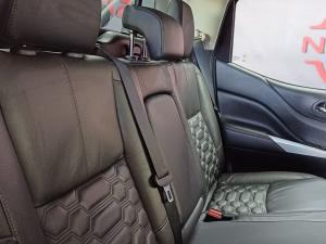Nissan Navara 2.5DDTi double cab LE Plus - Image 15