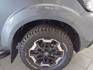 Nissan Navara 2.5DDTi double cab LE Plus - Image 6