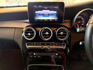 Mercedes-Benz C-Class C180 auto - Image 17