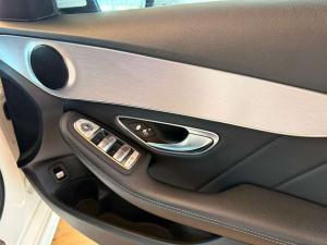 Mercedes-Benz C-Class C180 auto - Image 19