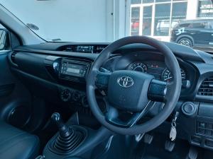 Toyota Hilux 2.0 single cab S (aircon) - Image 4