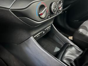 Hyundai i20 1.2 Motion - Image 12