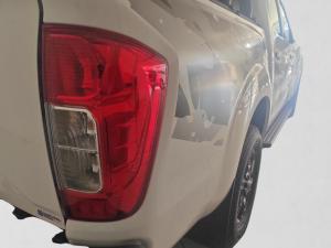 Nissan Navara 2.5DDTi double cab SE Plus auto - Image 11