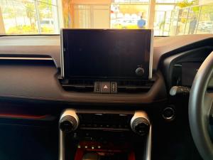 Toyota RAV4 2.0 GX-R AWD - Image 17