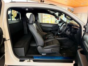 Toyota Hilux 2.8GD-6 double cab Legend auto - Image 8