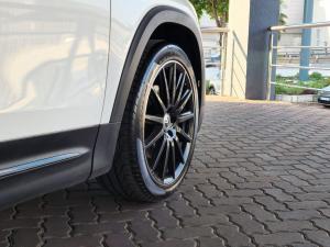Mercedes-Benz GLB GLB220d 4Matic AMG Line - Image 11