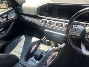 Mercedes-Benz GLS GLS400d 4Matic - Image 18