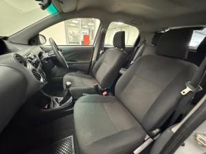 Toyota Etios hatch 1.5 Sprint - Image 7