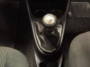Toyota Etios hatch 1.5 Sprint - Image 9