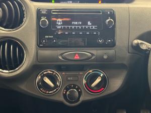 Toyota Etios hatch 1.5 Sprint - Image 11