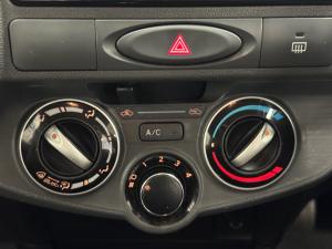 Toyota Etios hatch 1.5 Sprint - Image 12
