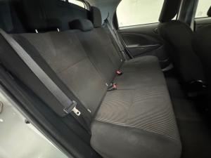 Toyota Etios hatch 1.5 Sprint - Image 13