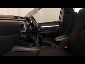 Toyota Hilux 2.4GD-6 double cab Raider manual - Image 7