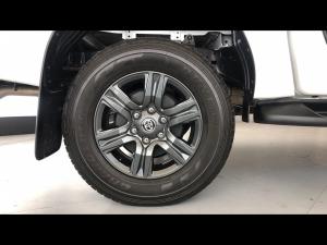 Toyota Hilux 2.4GD-6 double cab Raider manual - Image 20