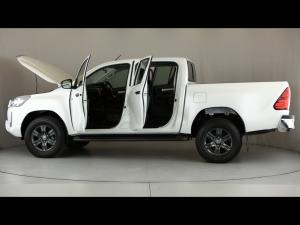 Toyota Hilux 2.4GD-6 double cab Raider manual - Image 26