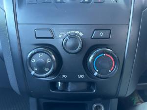 Isuzu D-Max 250 Extended cab Hi-Ride - Image 11