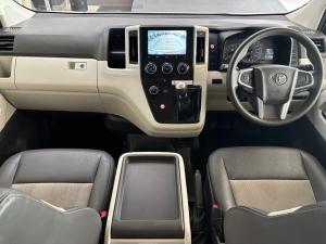 Toyota Quantum 2.8 LWB bus 11-seater GL - Image 6
