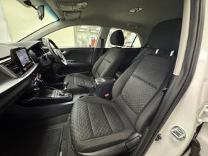 Kia Rio hatch 1.2 LS - Image 7