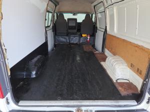 Toyota Quantum 2.5D-4D S-Long panel van - Image 8