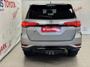 Toyota Fortuner 2.4GD-6 manual - Image 5