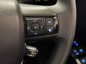 Toyota Fortuner 2.4GD-6 manual - Image 10