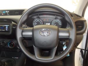 Toyota Hilux 2.0 single cab S (aircon) - Image 8