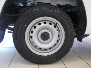 Toyota Hilux 2.0 single cab S (aircon) - Image 11
