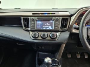 Toyota RAV4 2.2D-4D AWD GX - Image 10