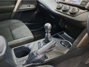 Toyota RAV4 2.2D-4D AWD GX - Image 9