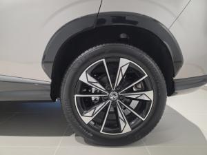 MG HS 2.0T Luxury - Image 6