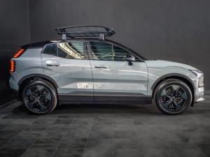 Volvo EX30 Cross Country Ultra Twin Motor Performance - Image 2