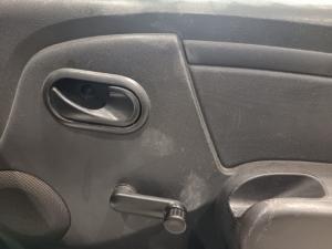 Nissan NP200 1.6i - Image 13