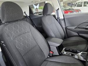 Mahindra XUV 3XO 1.2T AX5L - Image 28