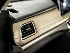 Mahindra XUV700 2.0T AX7L - Image 28