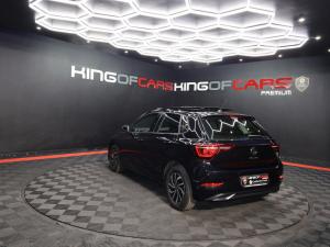 Volkswagen Polo hatch 1.0TSI Life auto - Image 4