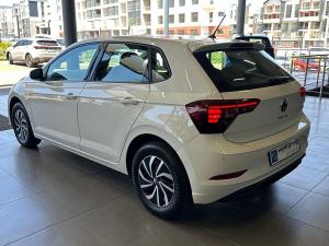 Volkswagen Polo hatch 1.0TSI Life manual - Image 4