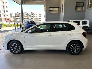 Volkswagen Polo hatch 1.0TSI Life manual - Image 8