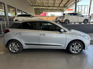 Hyundai i20 1.4 Fluid auto - Image 7