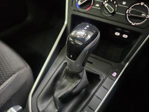Volkswagen Polo hatch 1.0TSI Life auto - Image 9
