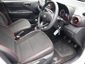 Hyundai Grand i10 1.0 Premium hatch - Image 9