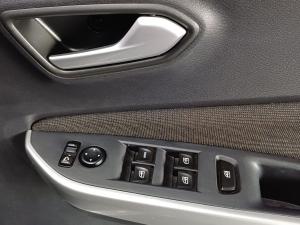 Nissan Magnite 1.0 Turbo Acenta Plus auto - Image 16