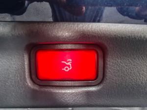 Mercedes-Benz C-Class C200 Avantgarde - Image 13