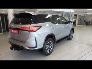 Toyota Fortuner 2.4GD-6 4x4 - Image 2
