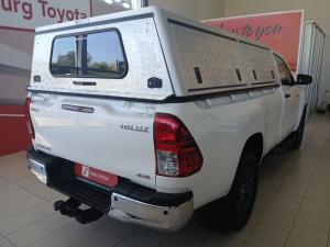 Toyota Hilux 2.4GD-6 single cab 4x4 Raider manual - Image 2