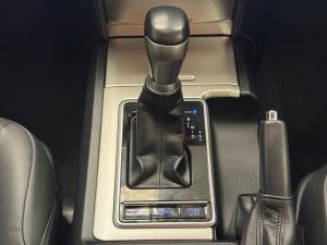 Toyota Land Cruiser Prado 2.8GD VX - Image 3