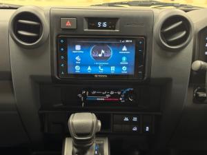 Toyota Land Cruiser 79 2.8GD-6 double cab - Image 10