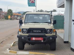 Toyota Land Cruiser 79 2.8GD-6 single cab auto - Image 4